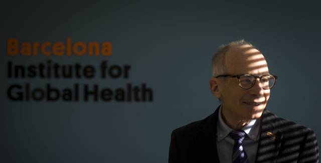 El profesor Lawrence Gostin, en la sede del ISGLOBAL de Barcelona el pasado martes