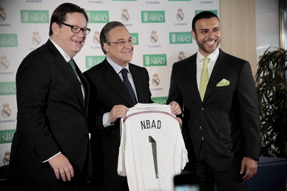 Alex Thursby CEO del NBAD; Florentino Pérez, presidente del Real Madrid y Abdulla Al Otaiba, director ejecutivo de Banaca Consumo del NBAD, durante la firma de acuerdo entre el Real Madrid y el Banco Nacional de Abu Dhabi (NBAD)rn rn