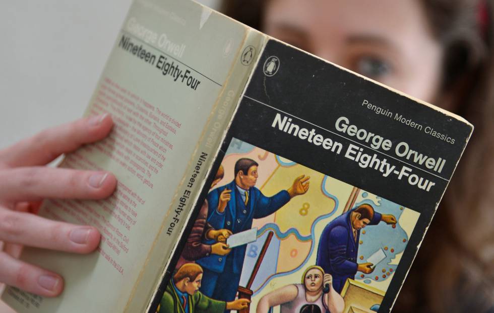 Una edición reciente en inglés de '1984', la novela distópica de George Orwell.