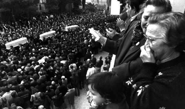 Entierro de las tres niñas.