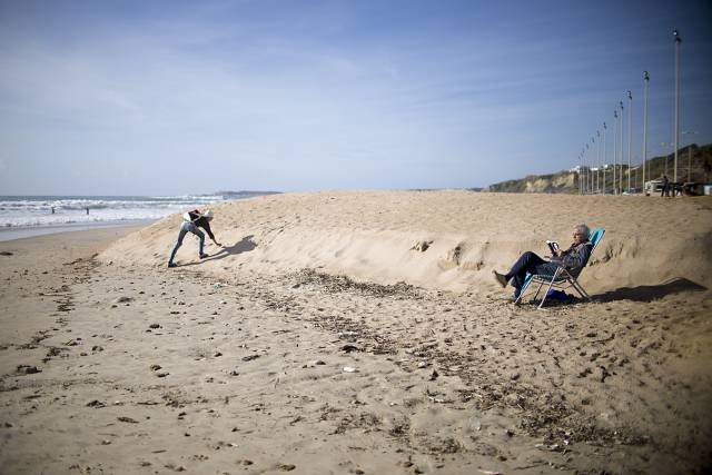 Aspecto invernal en la playa de la Fontanilla.
