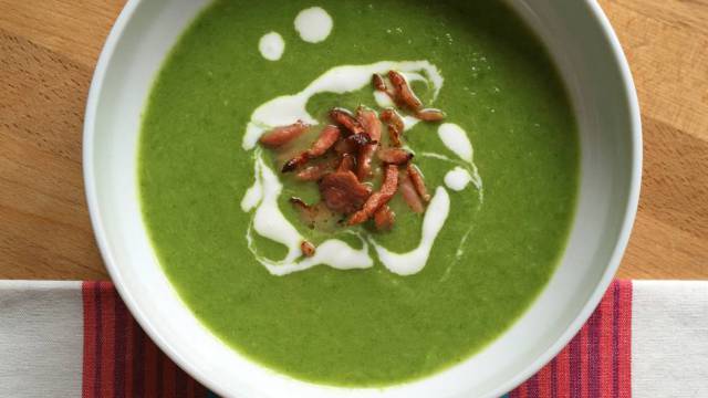 Crema de acelgas con lacón