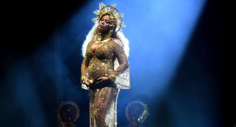 Beyoncé, durante su actuación en los premios Grammy del pasado domingo.