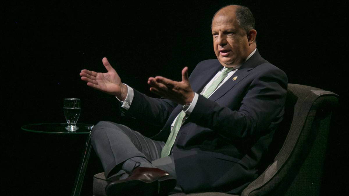 “Por no gastar en Ejército invertimos hasta el 8% del PIB en Educación”