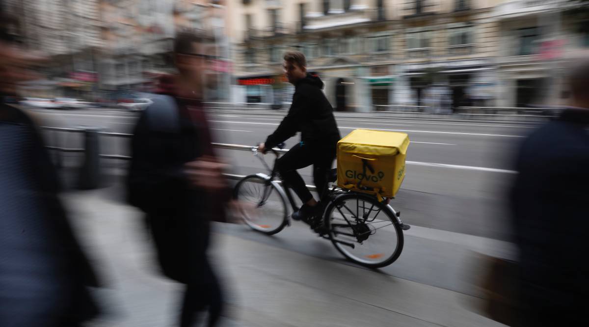 Un repartidor de Glovo, en Madrid.