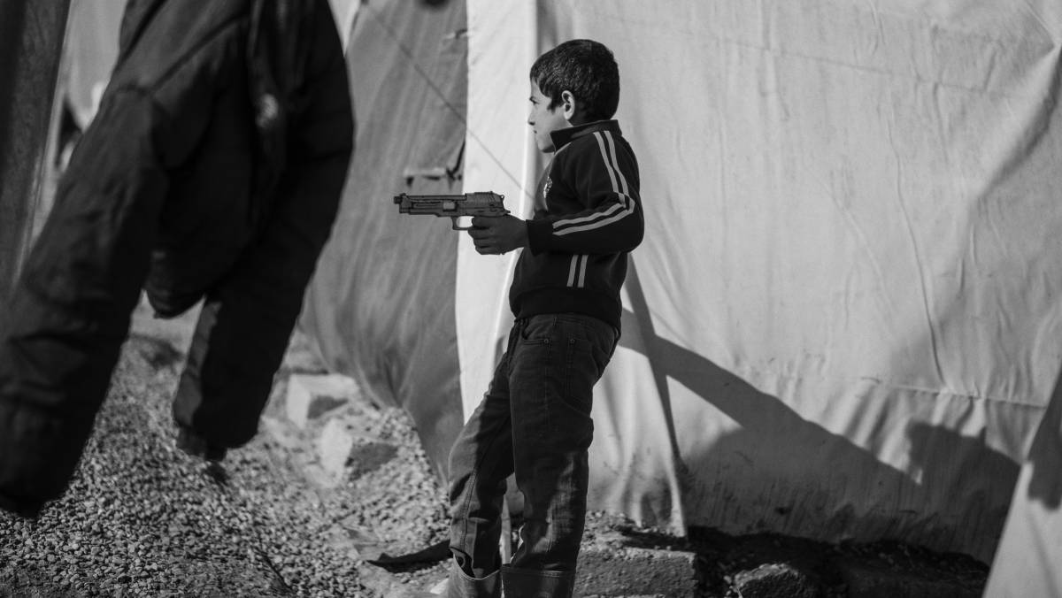 Aquellos hombres barbudos a lo lejos...