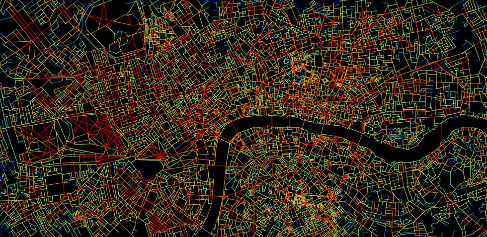Mapa del centro de Londres.  En rojo, las calles con más conexiones, en azul las más aisladas.