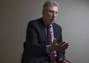 Washington Post chief: “We will expose falsehoods coming out of the White House”