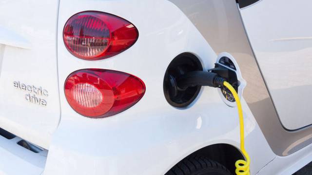 Cómo puedes ahorrar 10.000 euros en tu nuevo coche eléctrico