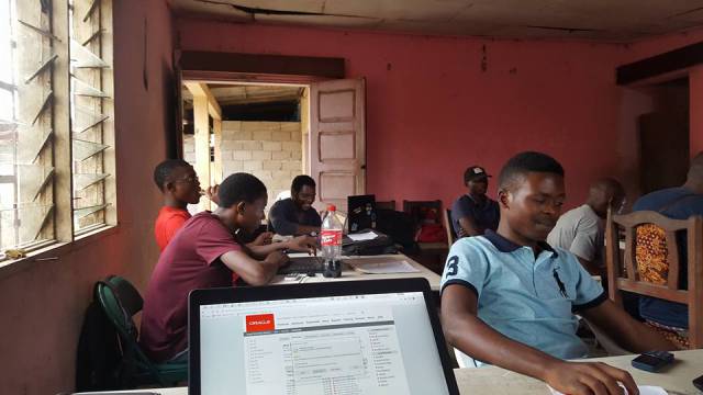 La resistencia de los ‘refugiados digitales’ en Camerún