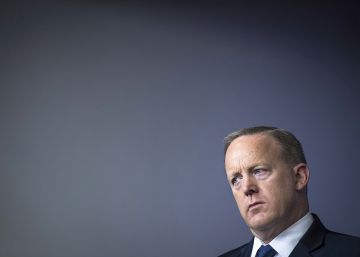 La habilidad del secretario de prensa de Trump para no dar ni una