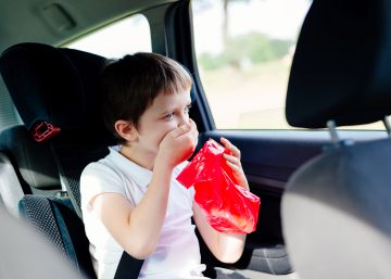 Cómo evitar que tu hijo se maree en el coche