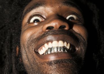 Pasamontañas, trap y afropunk: nos colamos en el backstage de Ho99o9 en Madrid