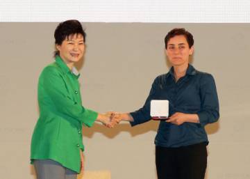 Por primera vez en la historia, una mujer gana la medalla Fields de Matemáticas