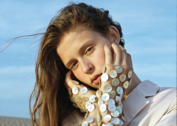 ¿Qué tiene que ver un jarrón de flores con la colección de Paula Ayet?