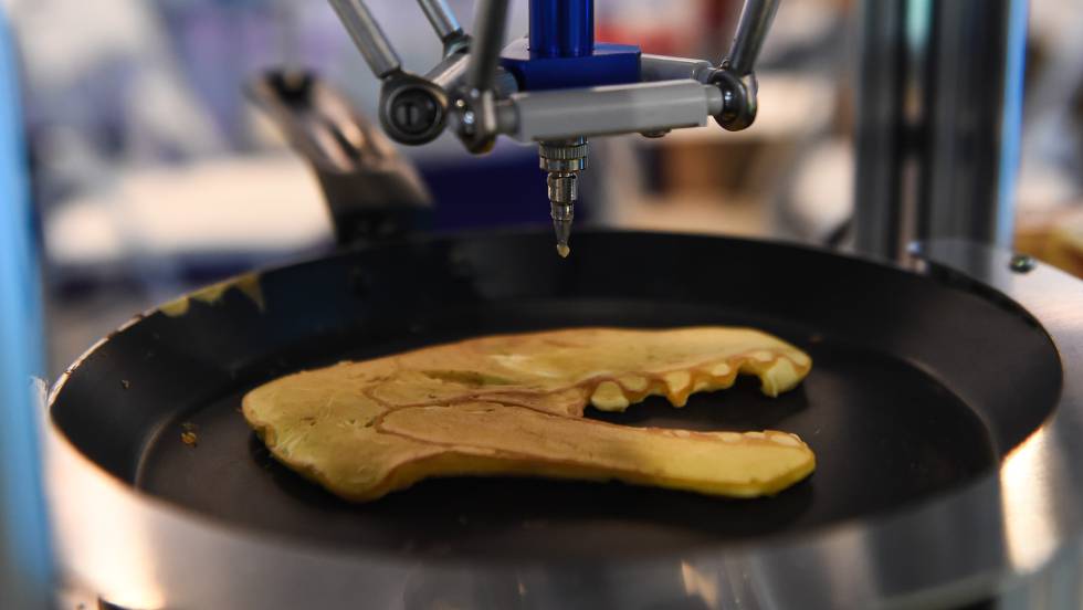 Tortitas impresas en 3D en una convención de robótica celebrada en China.rn