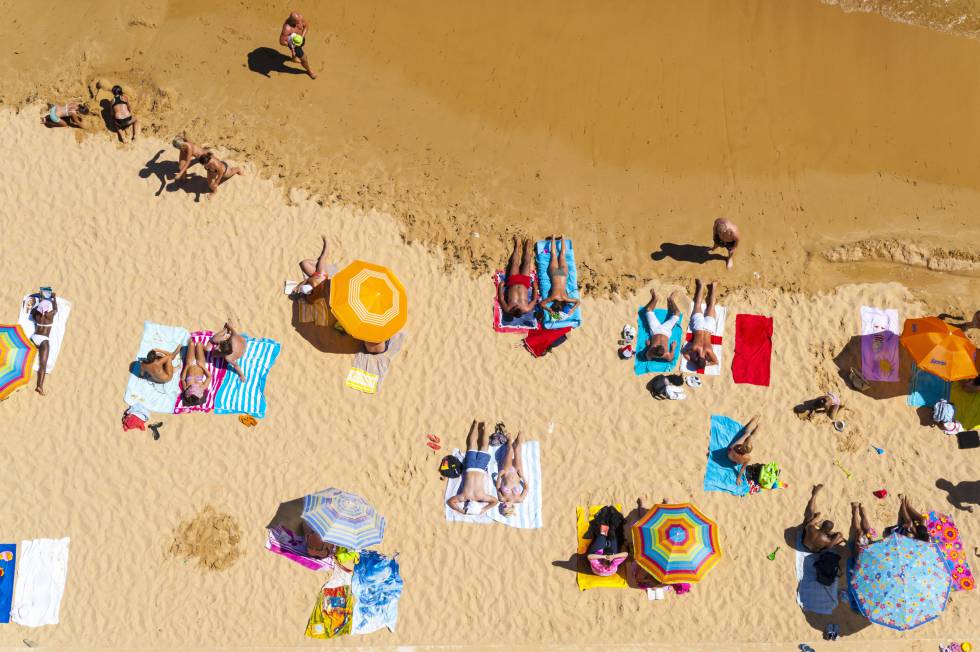 Las 10 actitudes que más odiamos en la playa