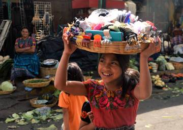 La pobreza arrebata la niñez a un millón de menores trabajadores en Guatemala