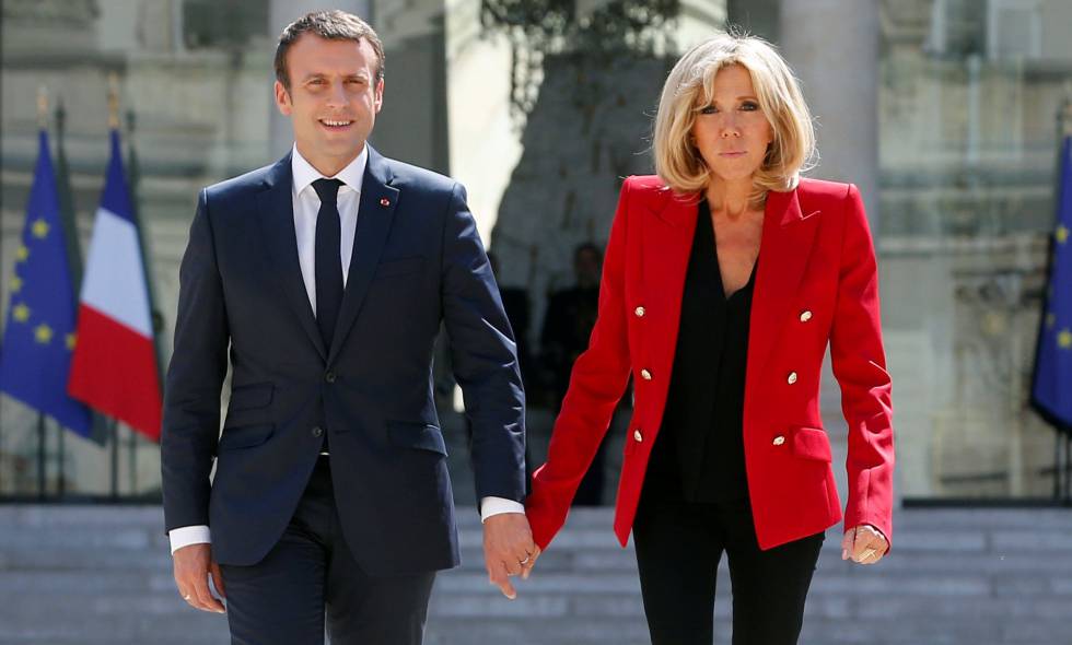 El presidente francÃ©s Emmanuel Macron y su esposa Brigitte Macron en el ElÃ­seo el pasado 6 de julio.