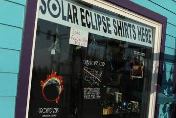 La ciudad de Depoe Bay, en Oregón, se prepara para el eclipse.