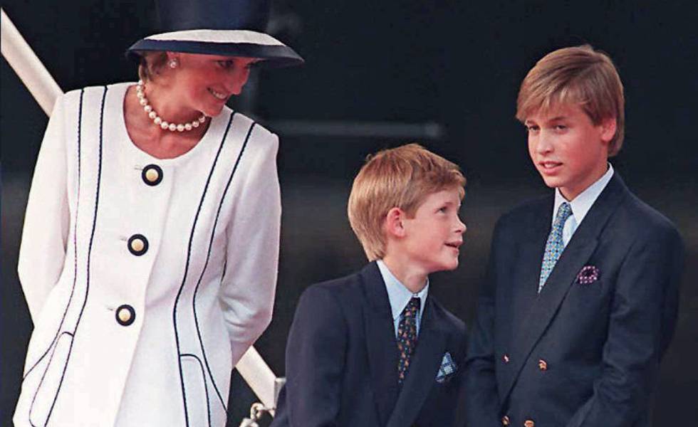 Diana de Gales, con sus hijos en agosto de 1995.