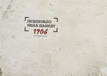 Unos artistas gallegos invitan a Banksy a pintar una Menina en su ciudad