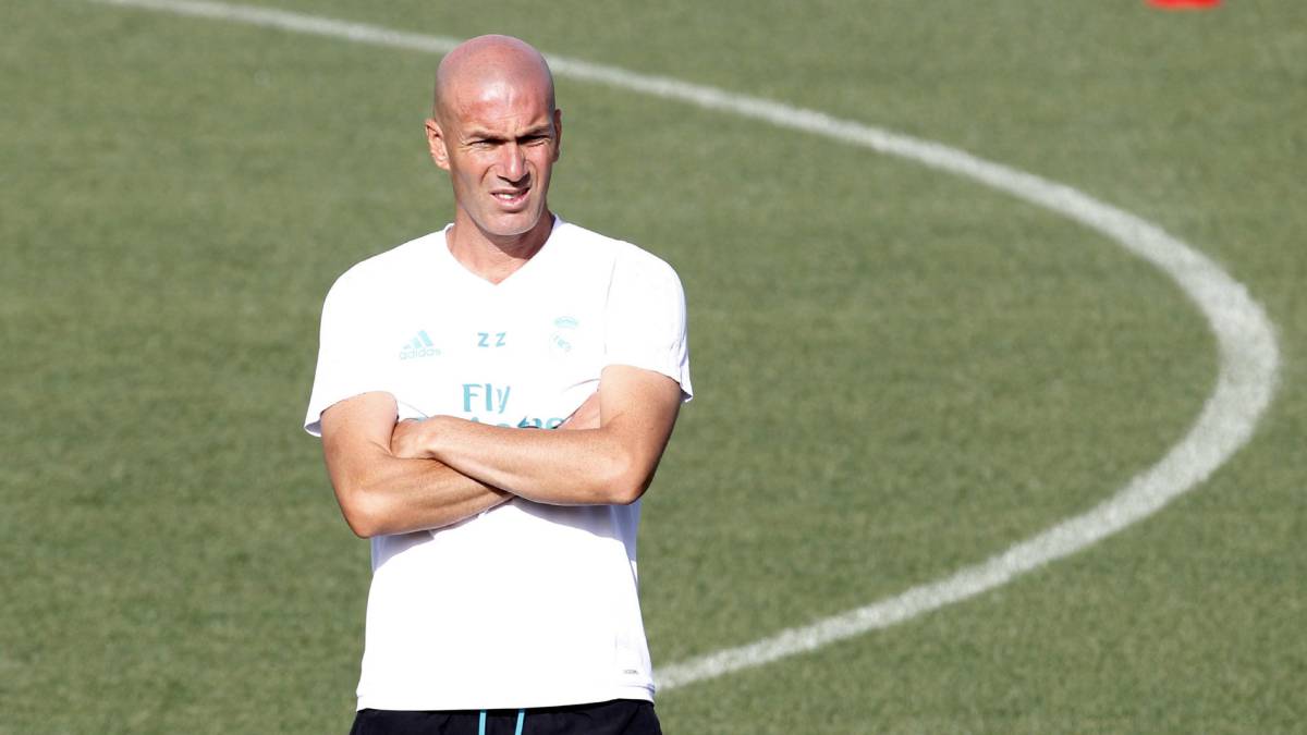 Zidane, durante el entrenamiento de este sábado.