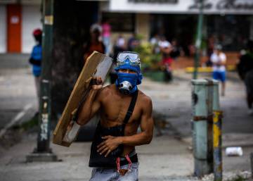 The average victim of protest violence in Venezuela: a student on the frontlines