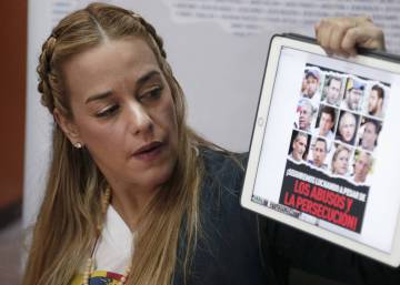La policía confisca a Lilian Tintori 200 millones de bolívares hallados en su coche
