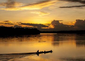 Así es la primera canoa solar del Amazonas