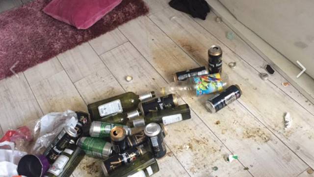 Una propietaria encuentra su piso destrozado tras alquilarlo por Airbnb