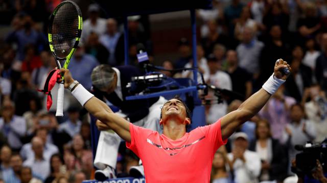 Nadal abruma a Rublev y espera en semifinales