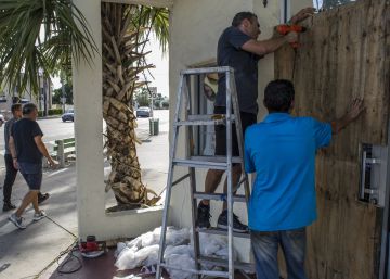 Irma arrasa el Caribe y Florida se prepara para una catástrofe