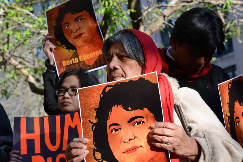 Manifestación contra el asesinato de Berta Cáceres. 