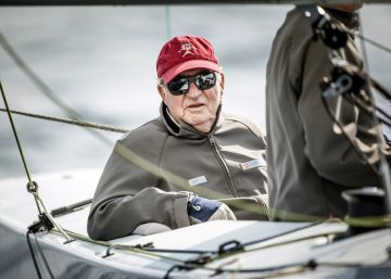 Don Juan Carlos contra viento y marea en Sanxenxo Don Juan Carlos contra viento y marea en Sanxenxo