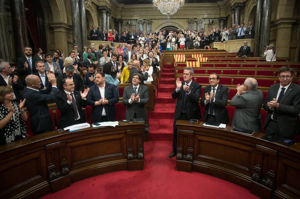 Pleno en el Parlament de Cataluña. rn rn 