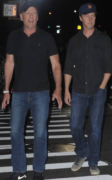 Los actores Bruce Willis y Edward Norton.