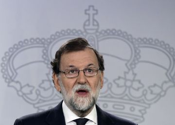 Rajoy busca mantener la unidad con Sánchez y Rivera para después del referéndum