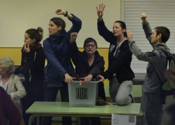 Did the referendum comply with basic voting regulations?