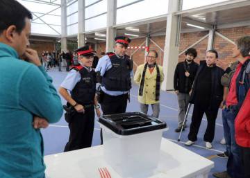 How the independence referendum has split the Catalan police force