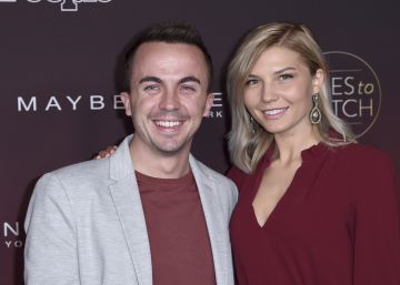 El actor Frankie Muniz y su novia, Paige Price, el pasado 4 de octubre. 