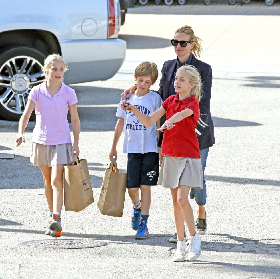 Image result for julia roberts con sus hijos