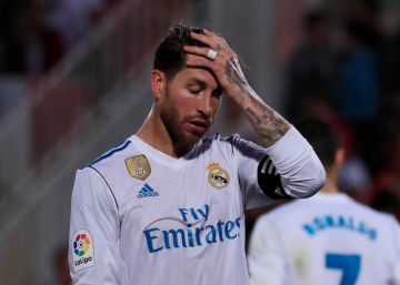 Soccer Football - Liga Santander - Girona vs Real Madrid - Estadi Montilivi, Girona, Spain - October 29, 2017 Real Madrid’s Sergio Ramos looks dejected REUTERSJuan Medina