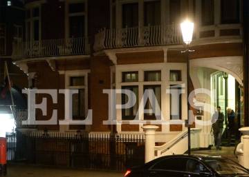 Key Catalan ideologue met with Julian Assange in London