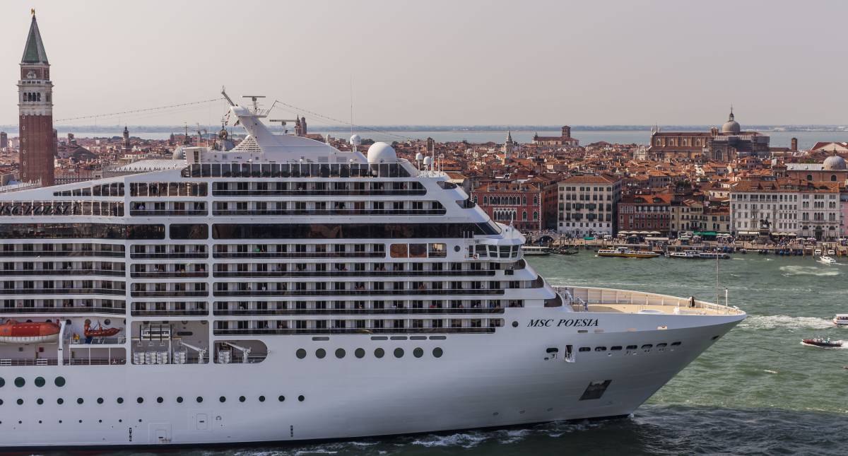 Crucero entrando en Venecia.