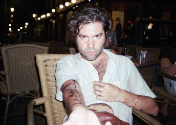 Joe Crepúsculo vuelve con un disco de nanas que no superaría el horario infantil