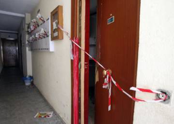 Squatters take over Madrid neighborhood