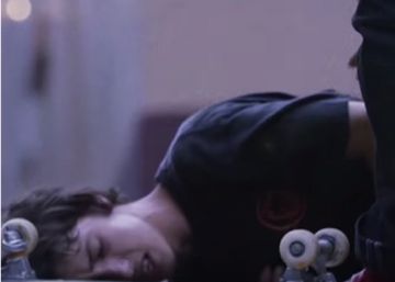 Así se parten los dientes estos 'skaters' para que tú vayas cómodo