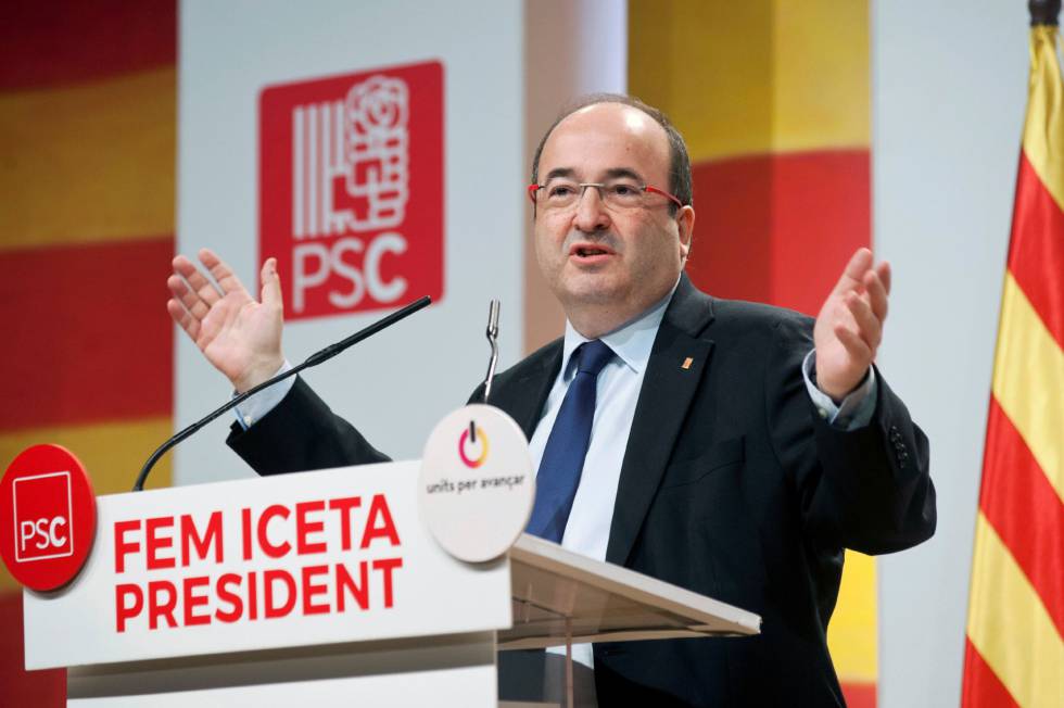 El candidato del PSC a la presidencia de la Generalitat, Miquel Iceta, durante su intervención en un mitin celebrado en Girona.
