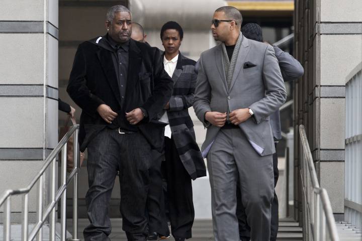 Lauryn Hill forlot new Jersey courthouse i April 2013. Hun ble dømt til tre måneders fengsel for ubetalte skatter.